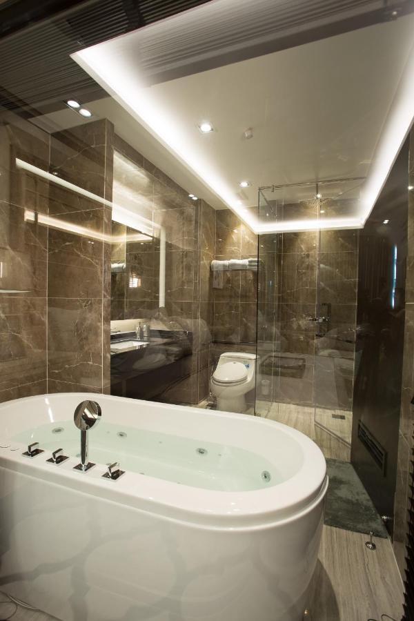 Chiang Mai Night Market Super Large Luxurious 3-Bedroom Hotel-Style Condo Exterior foto